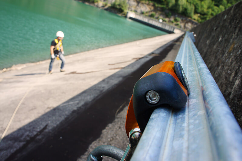 VERTIC's ALTIRAIL horizontal fall protection rail system - Verney's dam