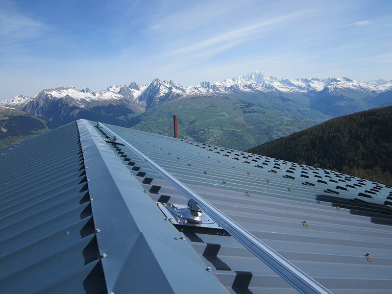 VERTIC's ALTIRAIL horizontal fall protection rail system